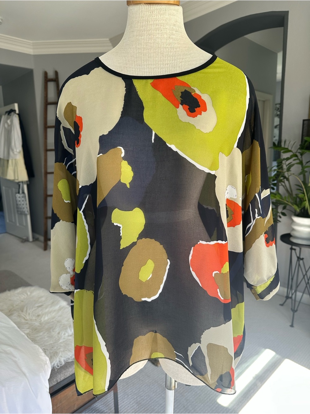 Sheer Floral Print Women’s Blouse in Black and Olive, OSFA - Picture 3 of 10